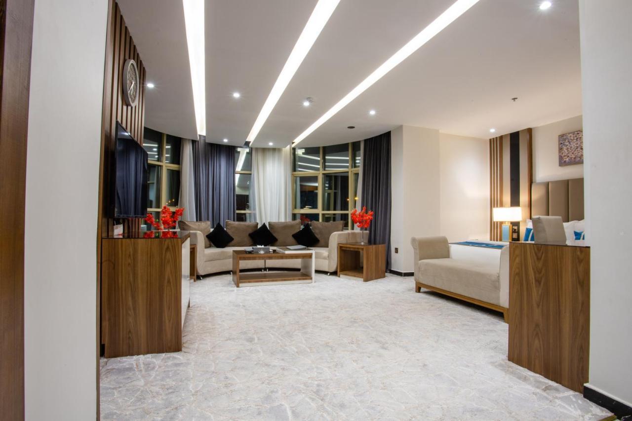 Golden Bujari Hotel - Diyafa Khamis Mushait Eksteriør bilde